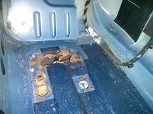 Passenger floor - look you can see the driveway