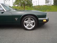 XK8 &quot;Revolver&quot; rims with Pirelli P-zeros, made in Heaven... for the XJS