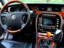 2005 XJ8 VDP Platinum/Black