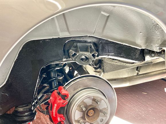 I have just replaced the shock top isolators and thought the chassis legs could do with attention. 