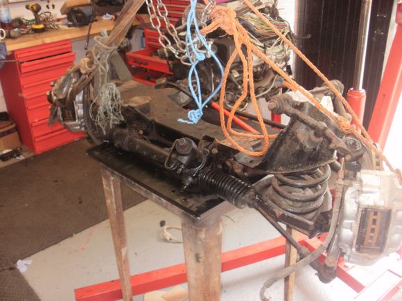 So now a job I did not want to do, a full rear axle rebuild, worse still the front is the same, even has a seized caliper ( with very nice silver paint on it)  , this has really knocked me back time wise