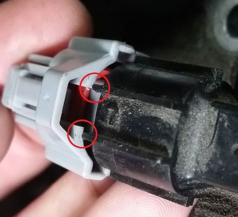 Top groove not wide enough on Denso connector.