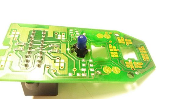 How it inserts through circuit board