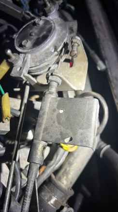 And my XJS has that missing, even some witness marks from the little bracket that sandwiches the mount. Odd.