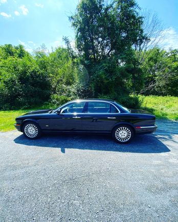 XJ8 L