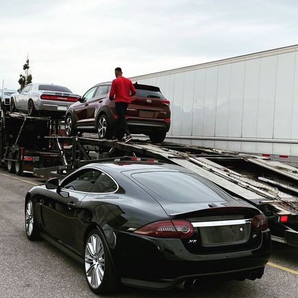 2011 XKR175, 40k km pristine condition 
Tune, pulley change, Quicksilver super soort, 200 cel cats, slight tint on tail lights, Jaguar OEM carbon fibre mirrors and hood vents, Michelin ps4s, full ceramic pro ppf on entire car and windshield. Carbon fibre steering wheel
Flawless.