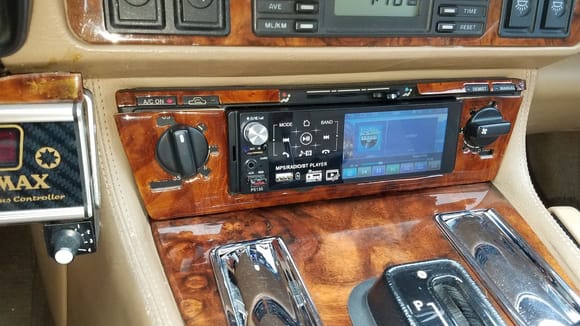 Head unit: loaded and inexpensive