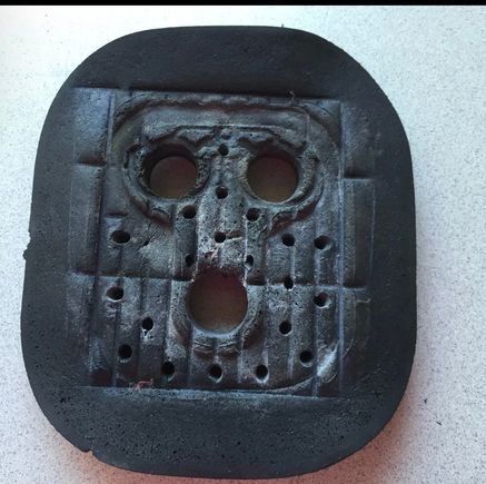 Indoors face the seal