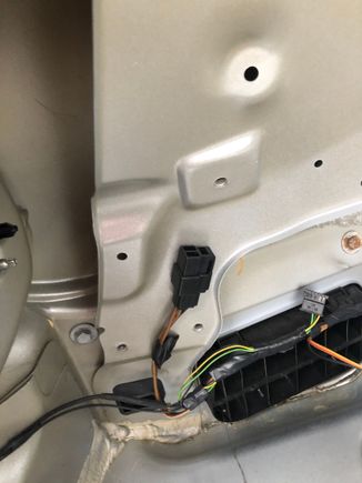 two spare cables / ports in boot?