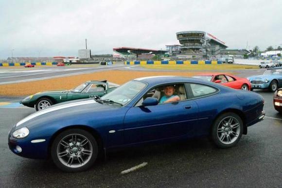 Kitty waiting for track laps