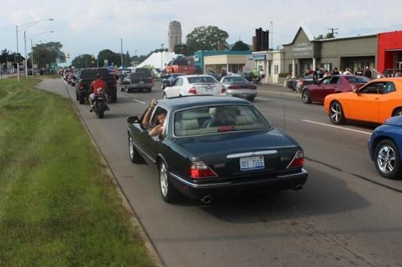 We started our journey by stopping by the biggest automotive event in the world: The Woodward Dream Cruise in Michigan.
