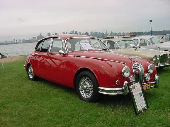 sedan02