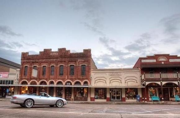 Parked on La Grange main square