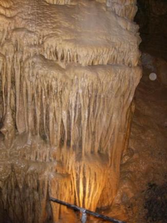 2011 road trip flowstone inside Lincoln caverns