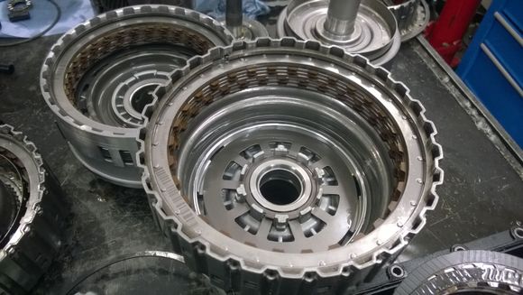 Notice the increase clutch count from OEM. But not all the new clutches fit, because drum height in the 6r80/6hp28 is greater. Also, because of this, when putting the stage 2 clutches, one has to reuse the stock snap-ring, the one supplied is too thin, and there's too much play in the discs