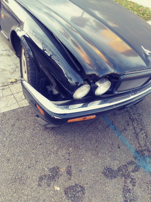 2011 Acura MDX - Parting out 1996 XJR - Mundelein, IL 60060, United States