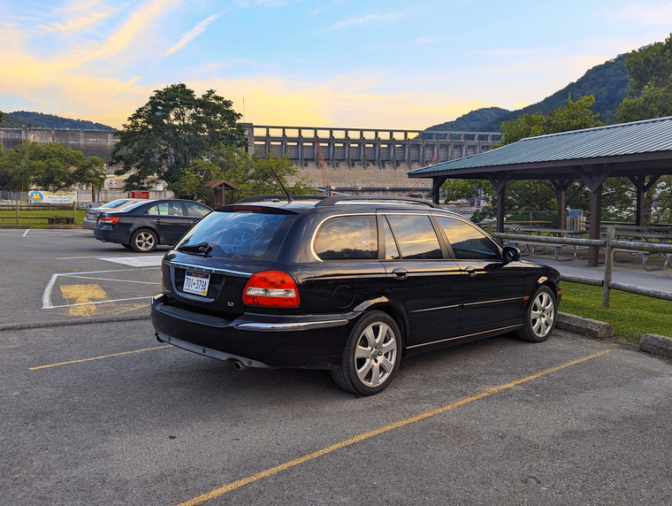 2006 Jaguar X-Type - 2006 X-Type Wagon - Used - VIN SAJWA54A16WE73665 - 195,000 Miles - 6 cyl - AWD - Automatic - Wagon - Black - Hinton, WV 25951, United States
