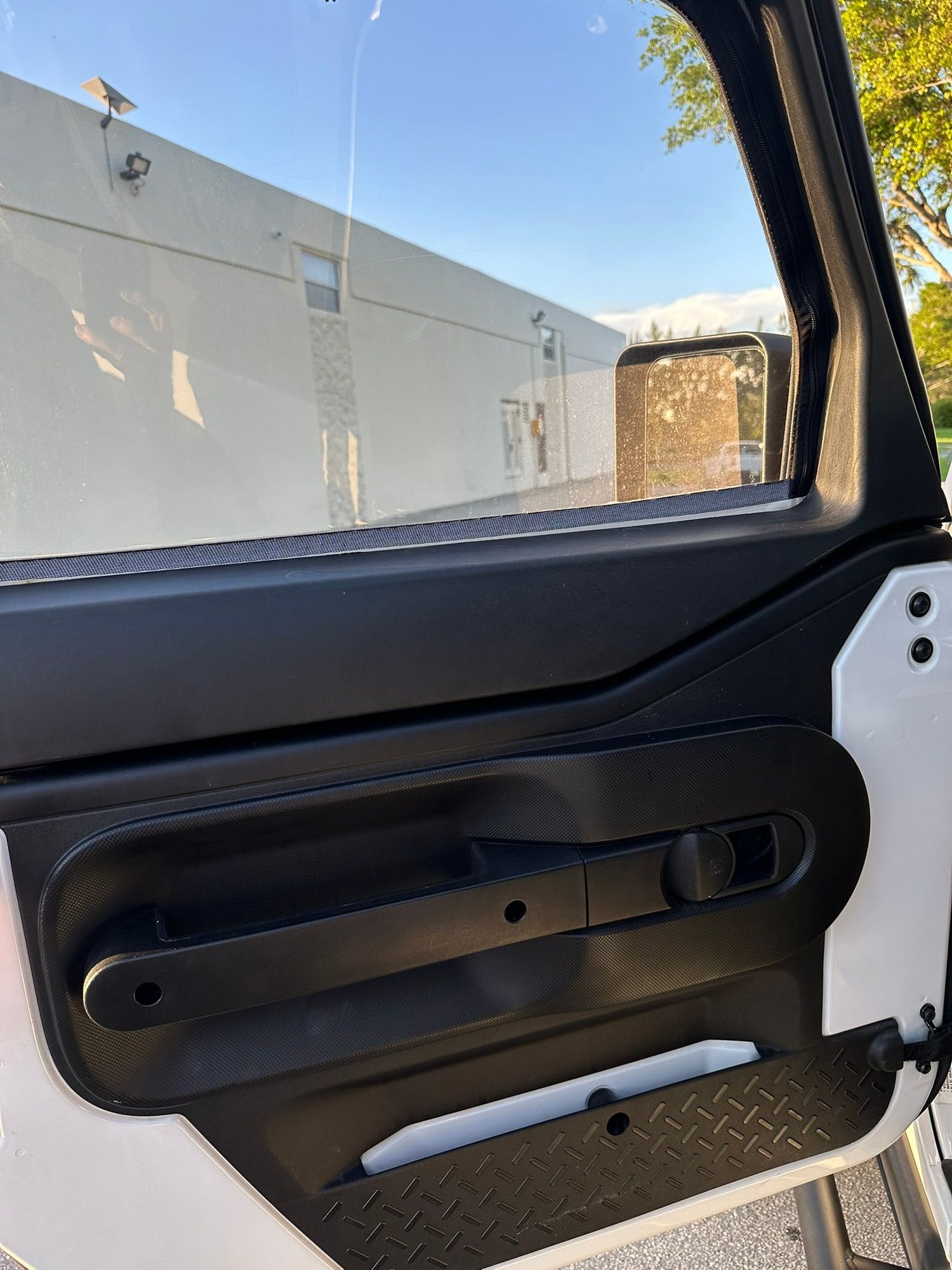 2013 Jeep Wrangler - 2013 2 Door Half Door Rubicon With Extras - Used - VIN 1C4BJWCG5DL505666 - 103,736 Miles - 6 cyl - 4WD - Manual - SUV - White - Hollywood, FL 33020, United States