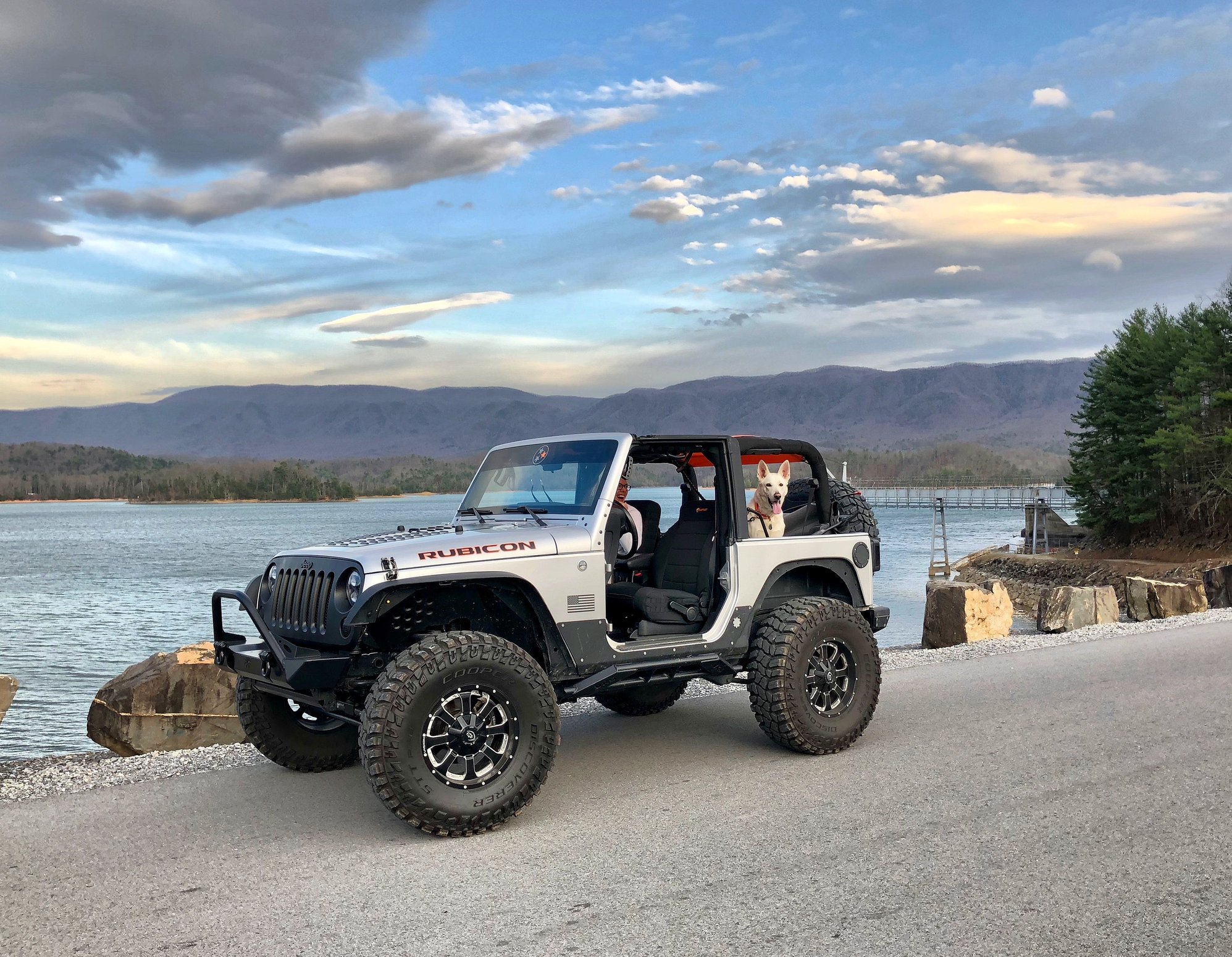 2012 Jeep Wrangler - 2012 Jeep Wrangler JK Rubi - Used - VIN 1C4BJSCG2CL137042 - 90,000 Miles - 6 cyl - 4WD - Automatic - SUV - Silver - Bristol, TN 37620, United States