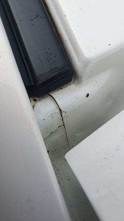 Passenger side sealant cracks