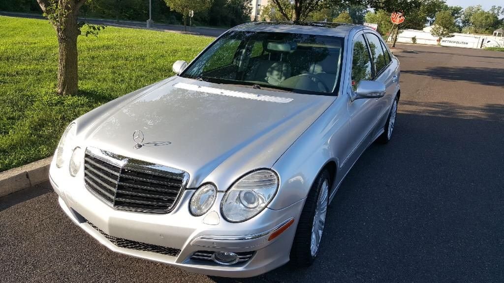 2008 Mercedes-Benz E350 - 2008 Mercedes-Benz E350 4matic LOW MILES - Used - VIN WDBUF87X48B238885 - 62,200 Miles - 6 cyl - AWD - Automatic - Sedan - Silver - Bensalem, PA 19020, United States