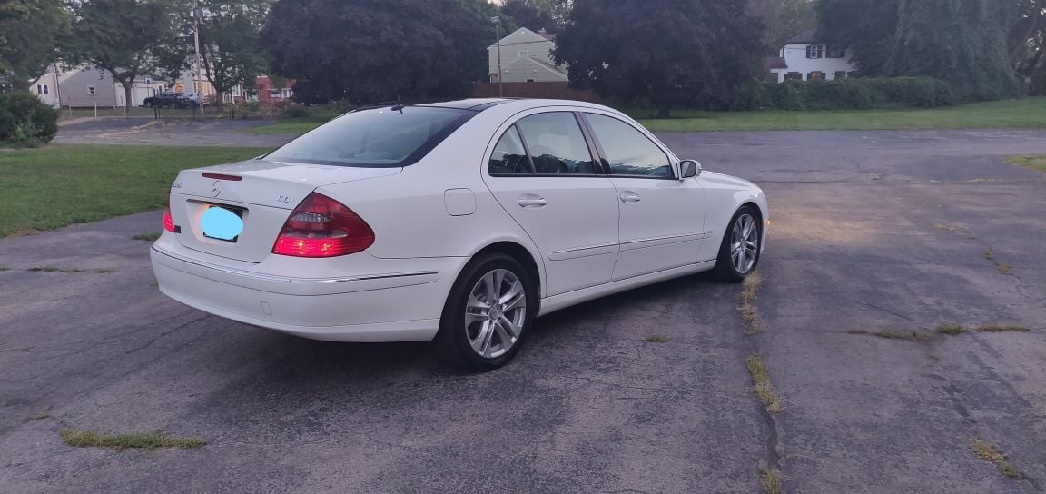 2005 Mercedes-Benz E320 - 2005 Mercedes-Benz E320 CDI - Used - VIN WDBUF26J55A683504 - 197,000 Miles - 6 cyl - 2WD - Automatic - Sedan - White - Rochester, NY 14617, United States