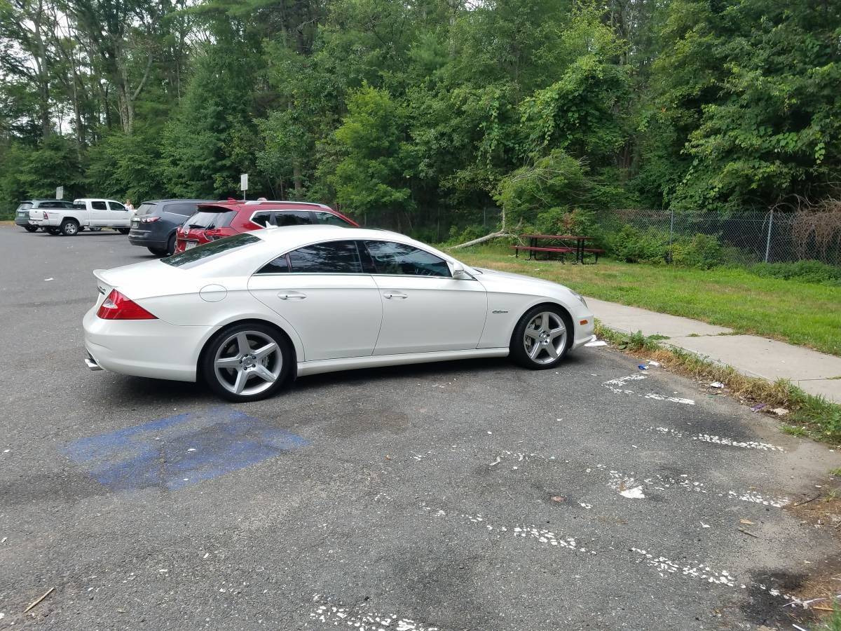 2007 Mercedes-Benz CLS63 AMG - 2007 Mercedes-Benz CLS-Class Amg - Used - VIN WDDDJ77XX7A094361 - 107,500 Miles - 8 cyl - 2WD - Automatic - Sedan - White - Boston, MA 01905, United States