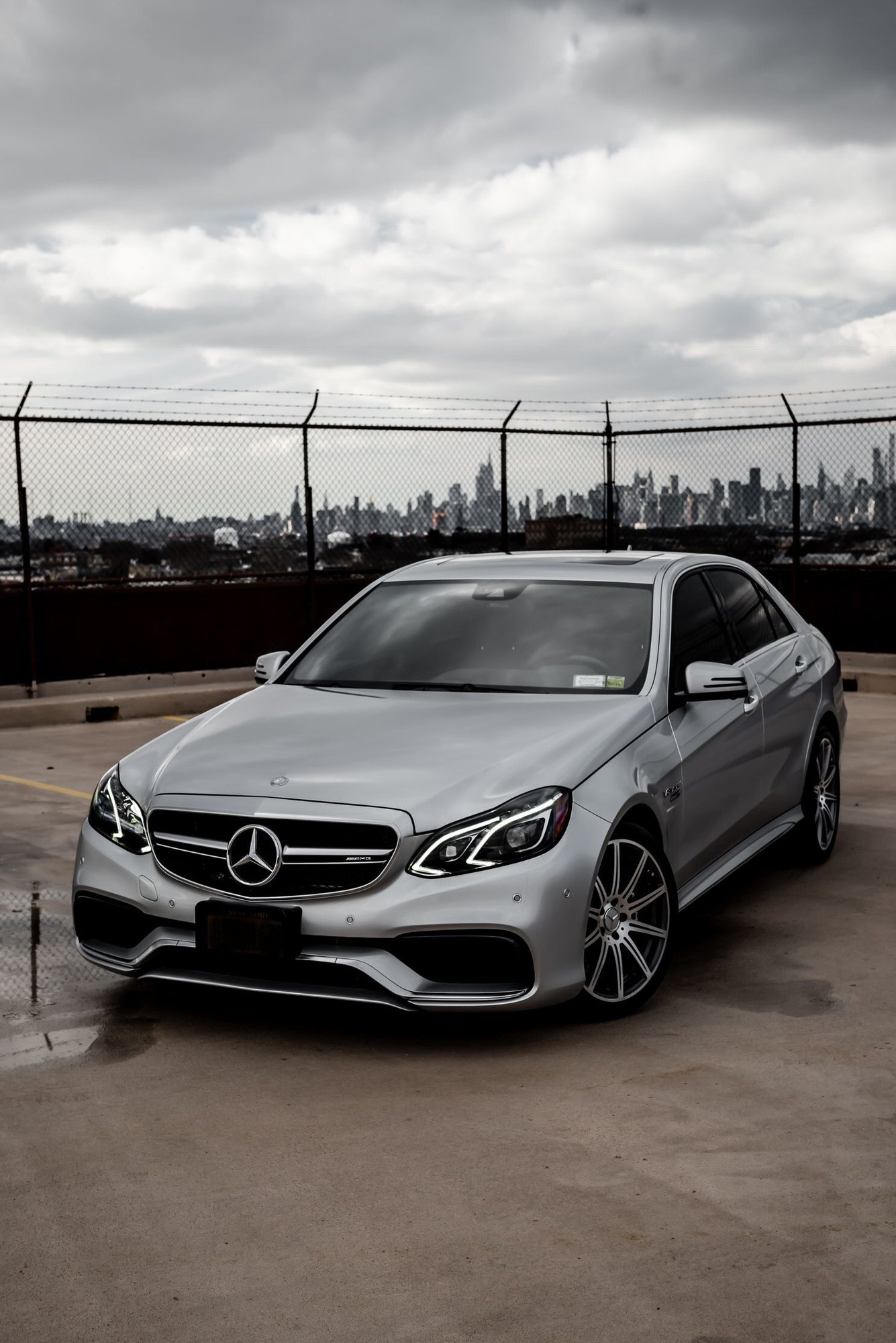 2014 Mercedes-Benz E63 AMG - 2014 Mercedes Benz E63 Renntech - Used - VIN WDDHF9CB8EA940332 - 22,500 Miles - 8 cyl - AWD - Automatic - Sedan - Silver - Queens, NY 11378, United States