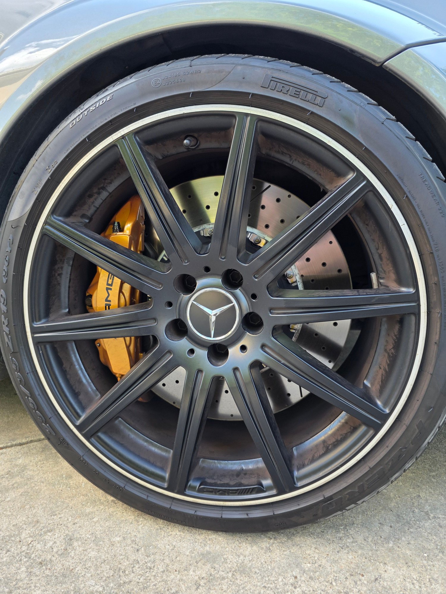 2009 Mercedes-Benz C63 AMG - 2009 Mercedes-Benz C63 AMG - Used - VIN WDDGF77X79F252224 - 65,000 Miles - 8 cyl - 2WD - Automatic - Gray - Spring Branch, TX 78070, United States