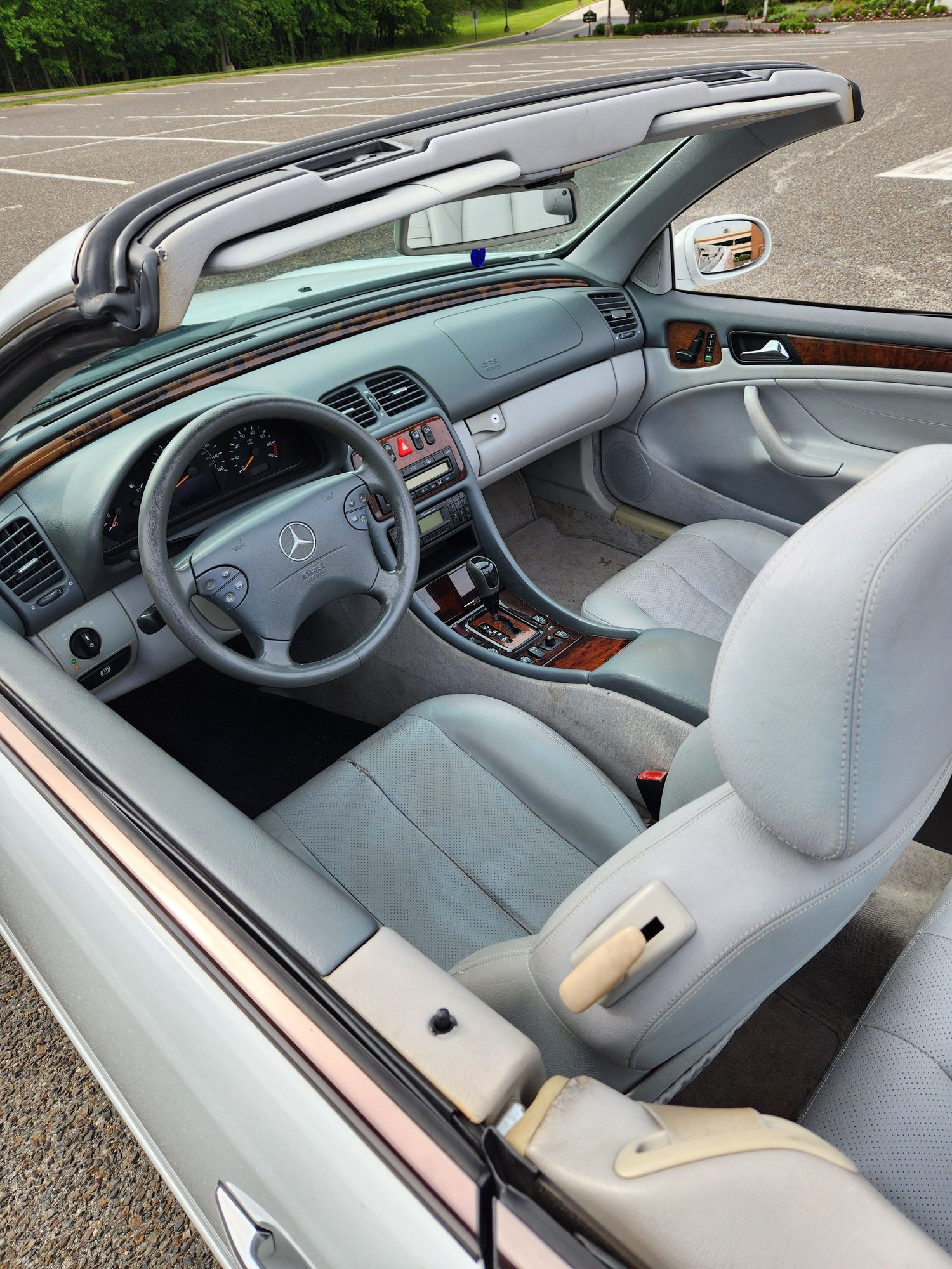 2001 Mercedes-Benz CLK320 - CLK320 W208 Cabriolet Well kept real treasure - Used - VIN WDBLK65G61T062520 - 103,000 Miles - 6 cyl - 2WD - Convertible - White - Voorhees, NJ 08043, United States
