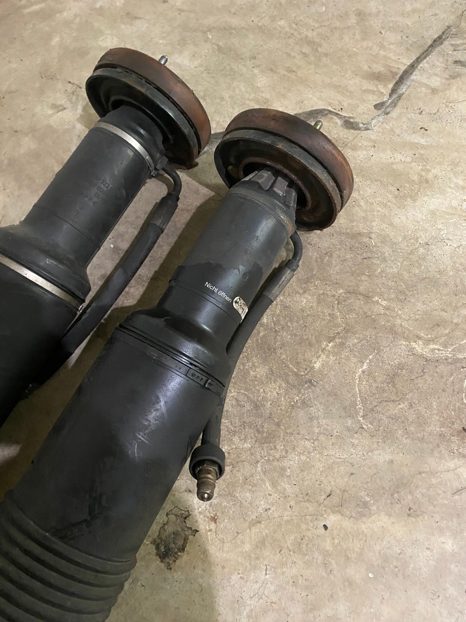 2005 Mercedes-Benz SL55 AMG - Set of 4 Used OEM AMG Air Struts Suspension - Steering/Suspension - $700 - Vienna, VA 22182, United States