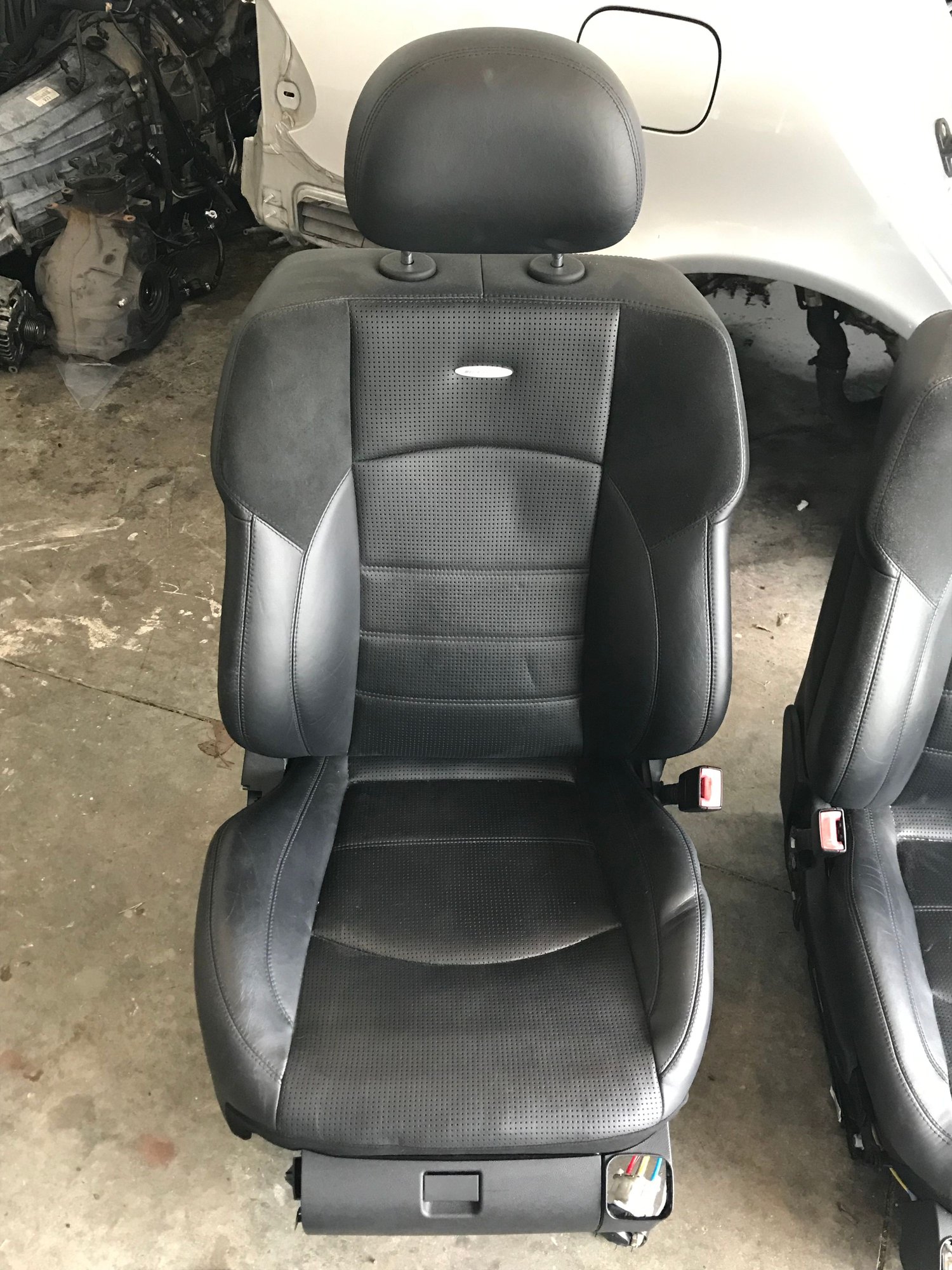 Interior/Upholstery - Mercedes AMG E63 Front Seats Set Black Suede 07 08 09 - Used - 2007 to 2009 Mercedes-Benz E63 AMG - Cincinnati, OH 45211, United States