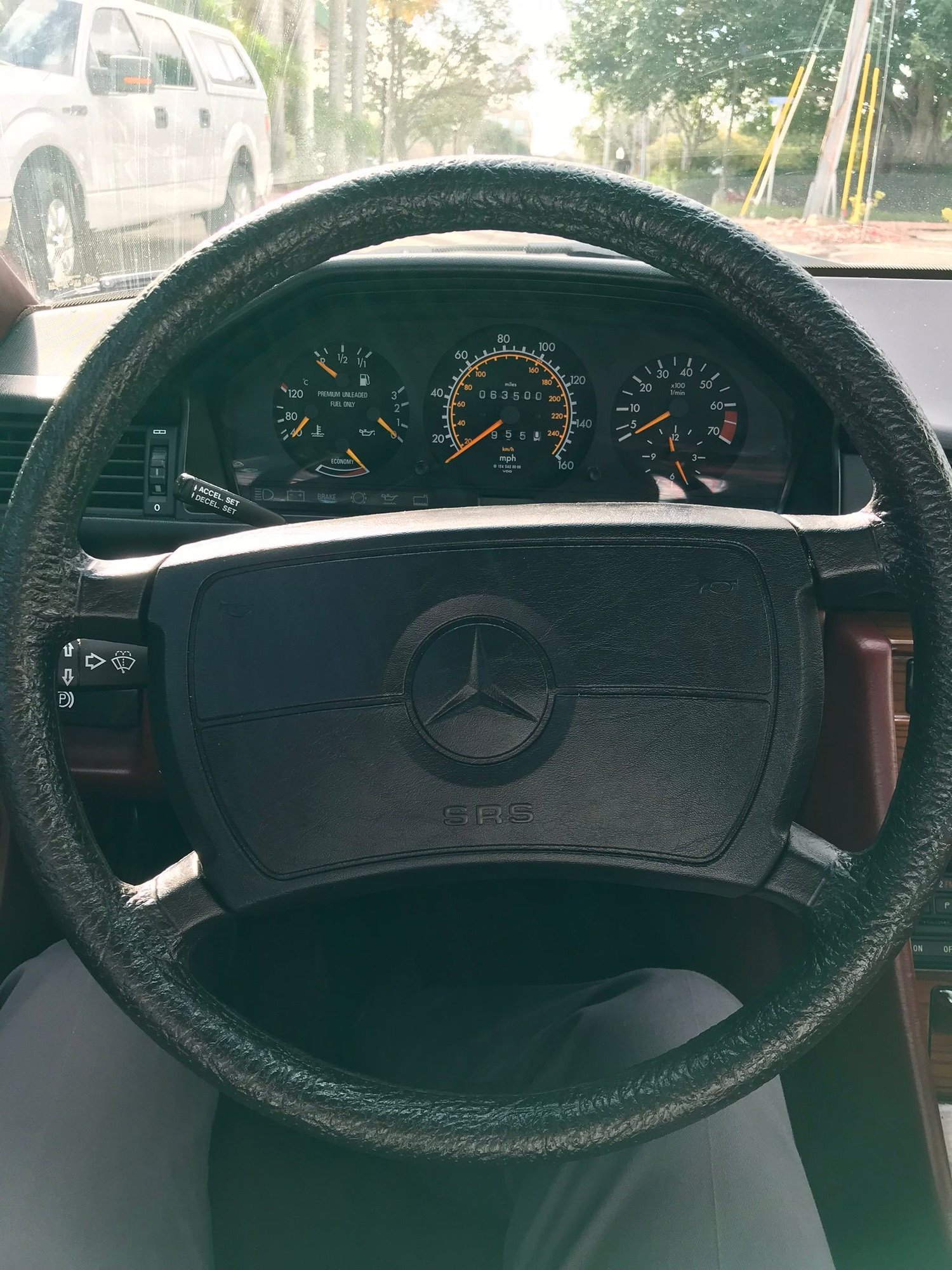 1987 Mercedes-Benz 300E - Super Clean 1987 300e 63.5k miles - Used - VIN WDBEA30D0HA50928 - 63,500 Miles - 6 cyl - 2WD - Automatic - Sedan - White - Stuart, FL 34994, United States