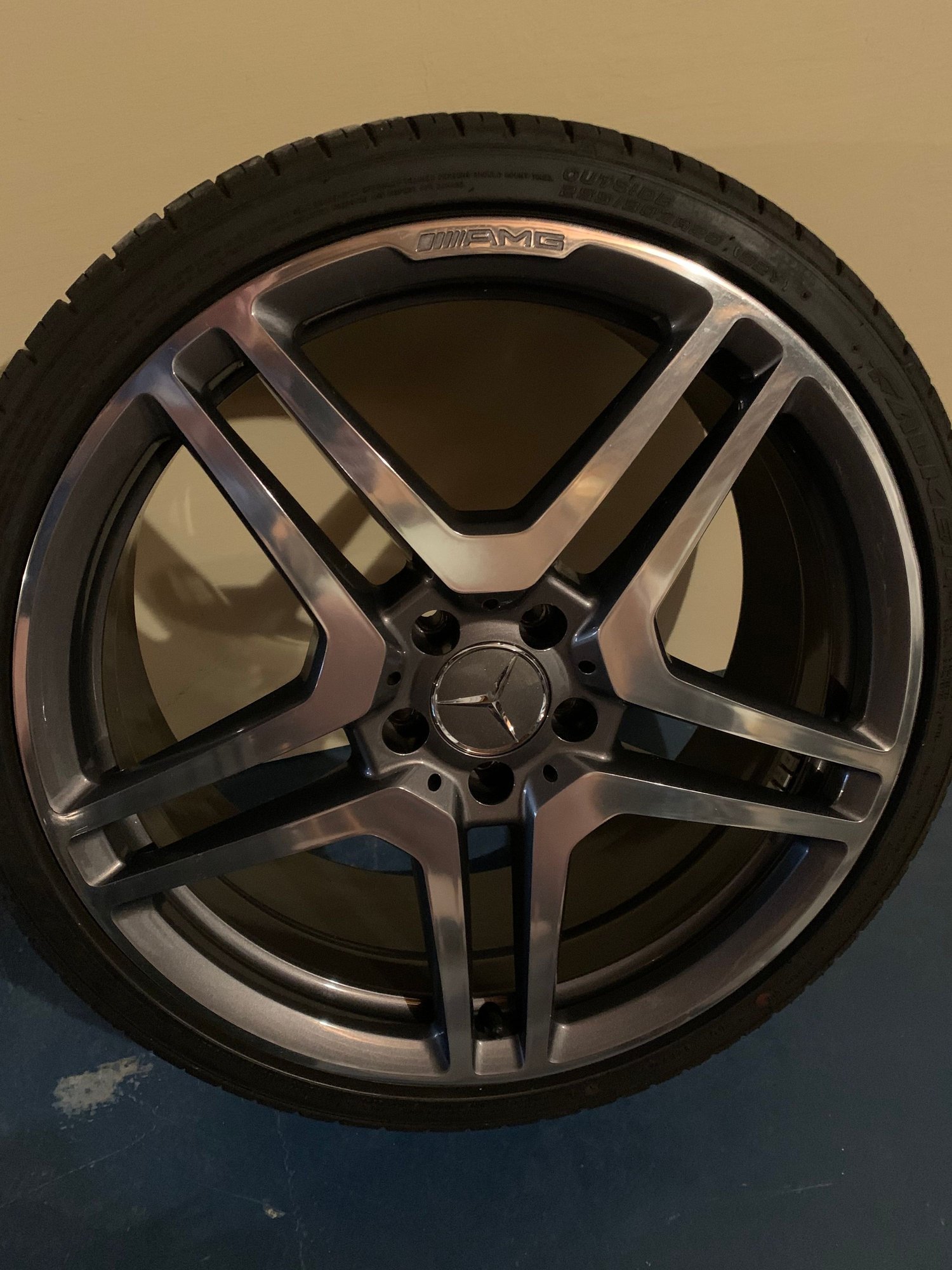Wheels and Tires/Axles - Complete set of OEM AMG 20" Forged wheels dark gray mounted with caps and sensors - Used - 2013 to 2019 Mercedes-Benz SL550 - 2011 to 2013 Mercedes-Benz SL63 AMG - 2010 to 2013 Mercedes-Benz SL65 AMG - 2008 to 2014 Mercedes-Benz CL63 AMG - 2009 to 2014 Mercedes-Benz CL65 AMG - Wilmington, DE 19801, United States