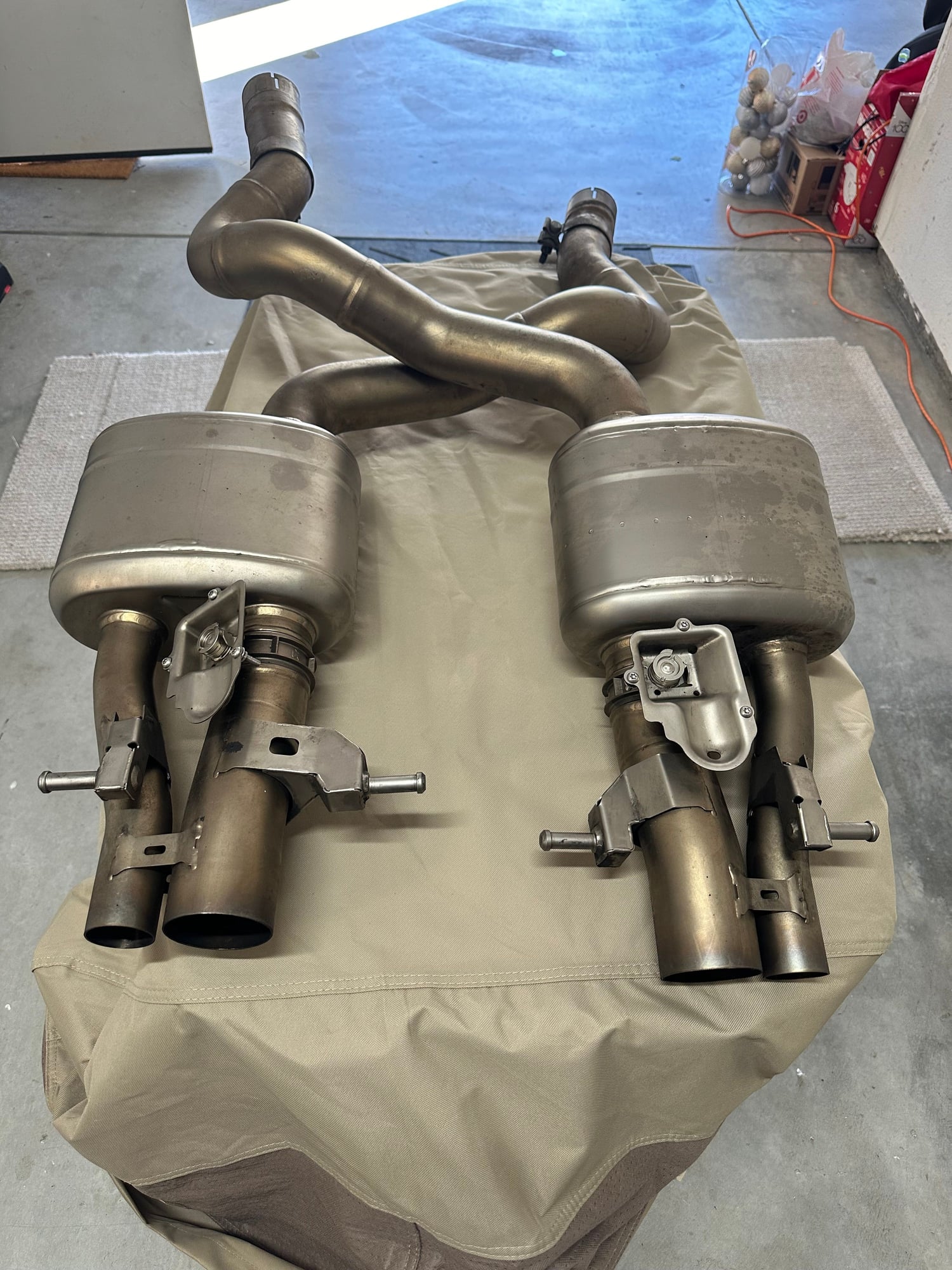 Engine - Exhaust - Akrapovic exhaust off 2019 E63s - Used - 2018 to 2022 Mercedes-Benz E63 AMG S - Thousands Oaks Area, CA 91362, United States