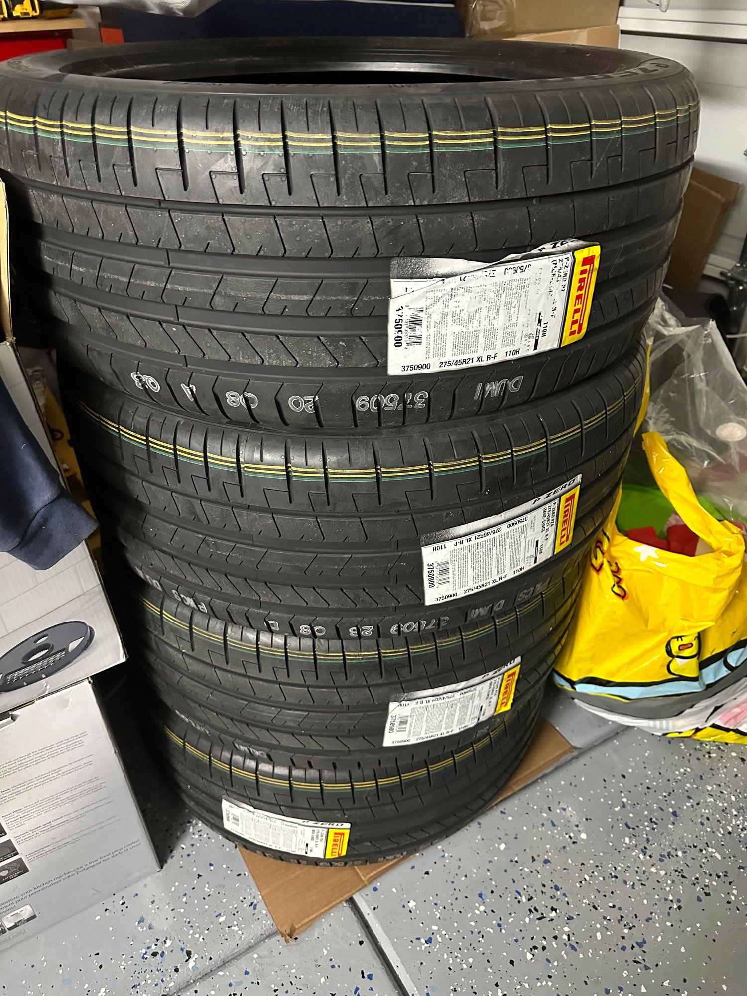 Wheels and Tires/Axles - 4 BRAND NEW 275/45R-21 PIRELLI P ZERO RUN FLAT (PZ4) - New - 2022 to 2024 Mercedes-Benz EQS-Class - Corona, CA 92882, United States