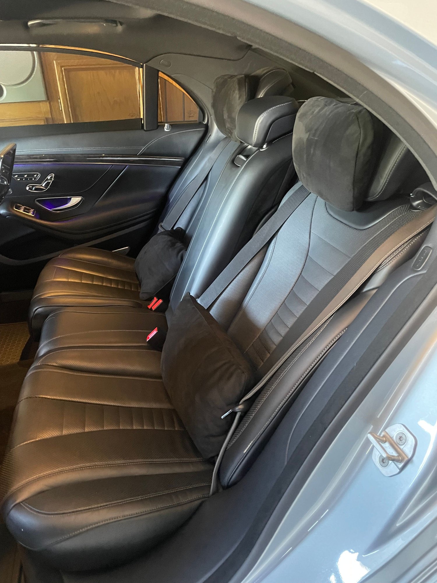 2015 Mercedes-Benz S550 - Immaculate w222 for sale - Used - VIN WDDUG8CB5FA121818 - 100,000 Miles - 8 cyl - 2WD - Automatic - Sedan - Silver - Los Angeles, CA 90013, United States