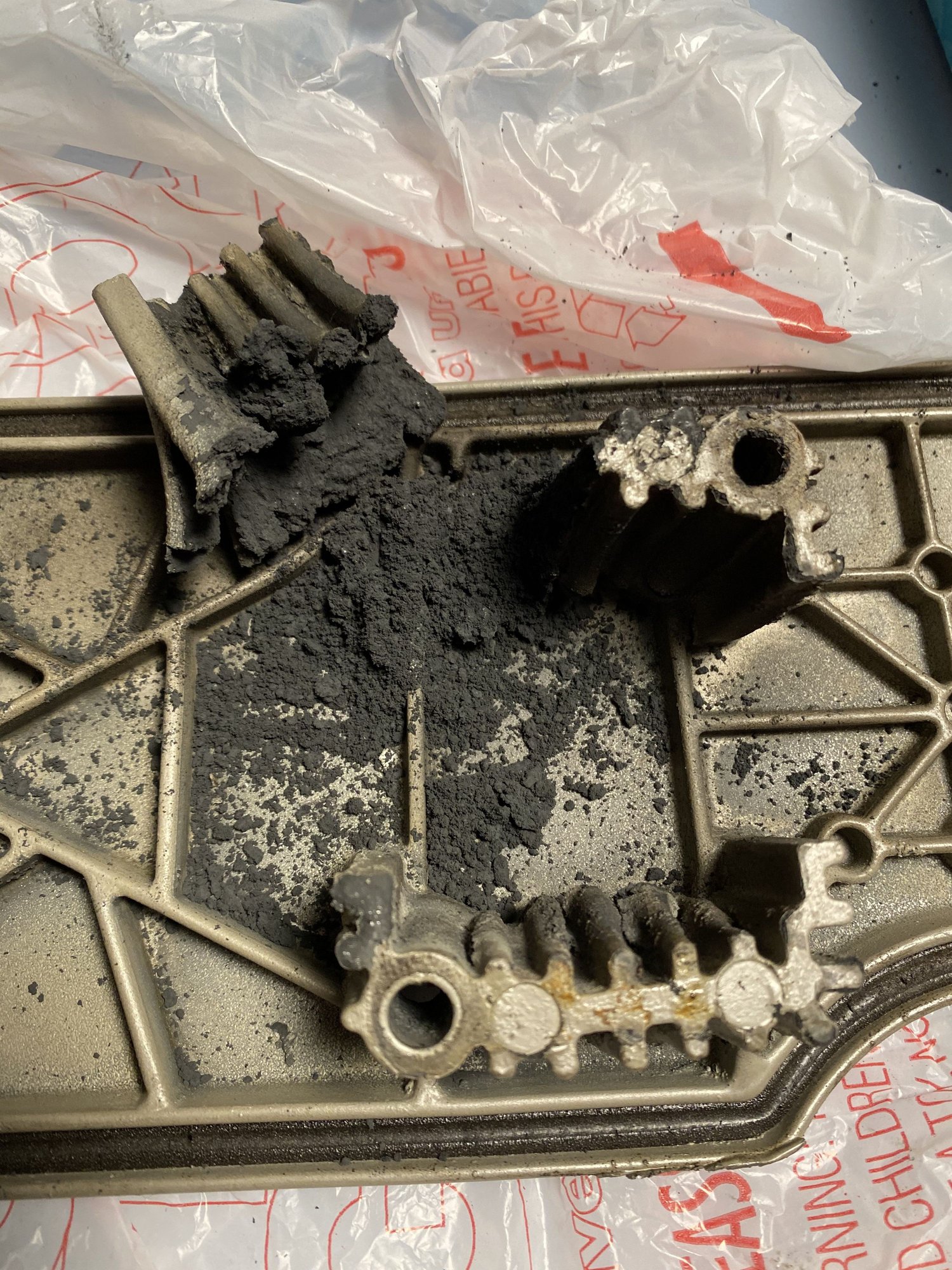 Miscellaneous - WTB: M104 Ignition coil plate/cover - Used - 1993 to 1996 Mercedes-Benz E320 - Martinsville, VA 24112, United States