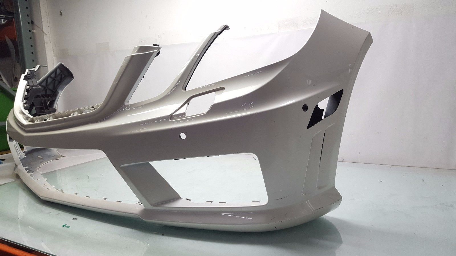 Exterior Body Parts - 2010-2013 MERCEDES W212 E-CLASS E63 AMG SPORT FRONT BUMPER COVER W/ PDC OEM - Used - 2010 to 2013 Mercedes-Benz E63 AMG - Sacramento, CA 95691, United States