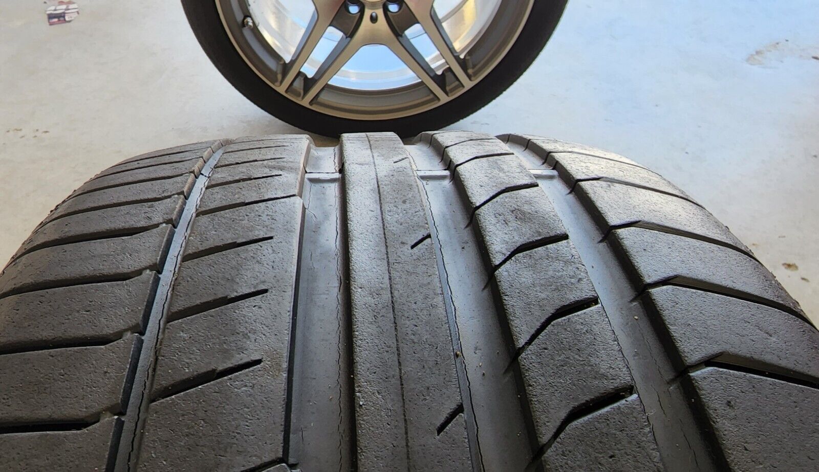 Wheels and Tires/Axles - OEM Mercedes SLS AMG A197 Front Wheels and Tires 19x9.5 ET 59 A1974010202 - Used - 0  All Models - Dallas, TX 75023, United States