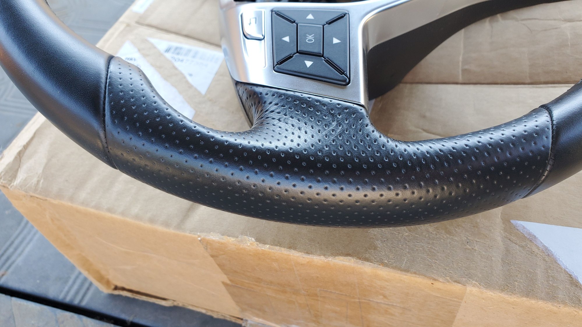 Interior/Upholstery - 2012 C207 E550 Sport Steering Wheel - Used - 2012 Mercedes-Benz E550 - Cypress, CA 90630, United States