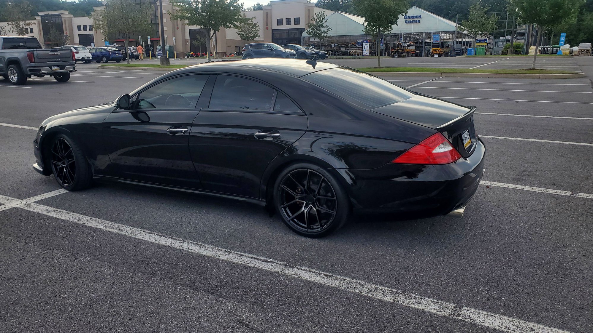 2007 Mercedes-Benz CLS550 - 2007 Mercedes cls550 w219, $10K, central PA - Used - VIN WDDDJ72XX7A082315 - 98,500 Miles - 8 cyl - 2WD - Automatic - Sedan - Black - State College, PA 16803, United States