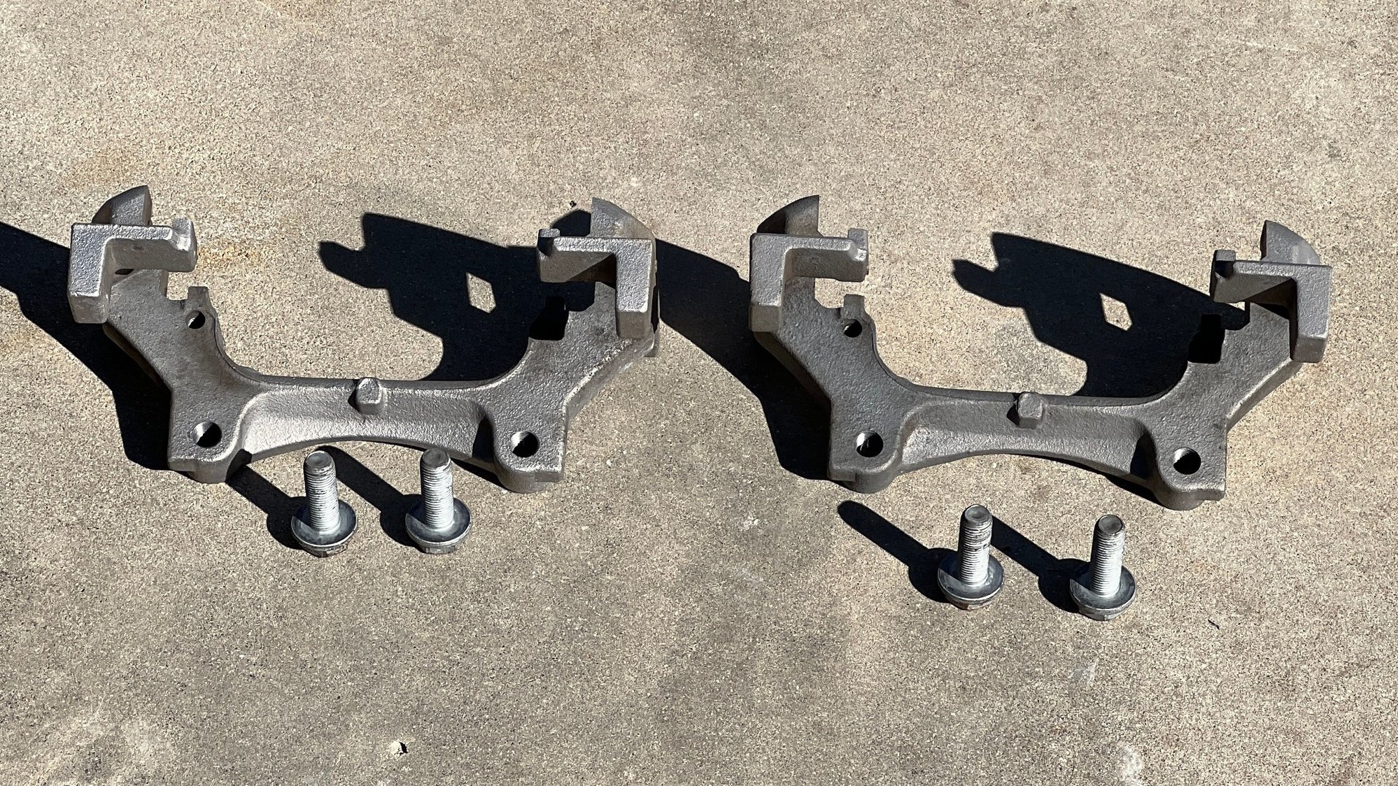 Brakes - W166 GLE ML X166 GL GLS FRONT CALIPERS & BRAKE CARRIER BRACKETS Full Set + Pads - Used - 2016 to 2019 Mercedes-Benz GLE-Class - 2017 to 2019 Mercedes-Benz GLE43 AMG - 2017 to 2019 Mercedes-Benz GLS-Class - 2017 to 2019 Mercedes-Benz GLS550 - 2012 to 2014 Mercedes-Benz ML550 - 2013 to 2016 Mercedes-Benz GL550 - Bradenton, FL 34202, United States