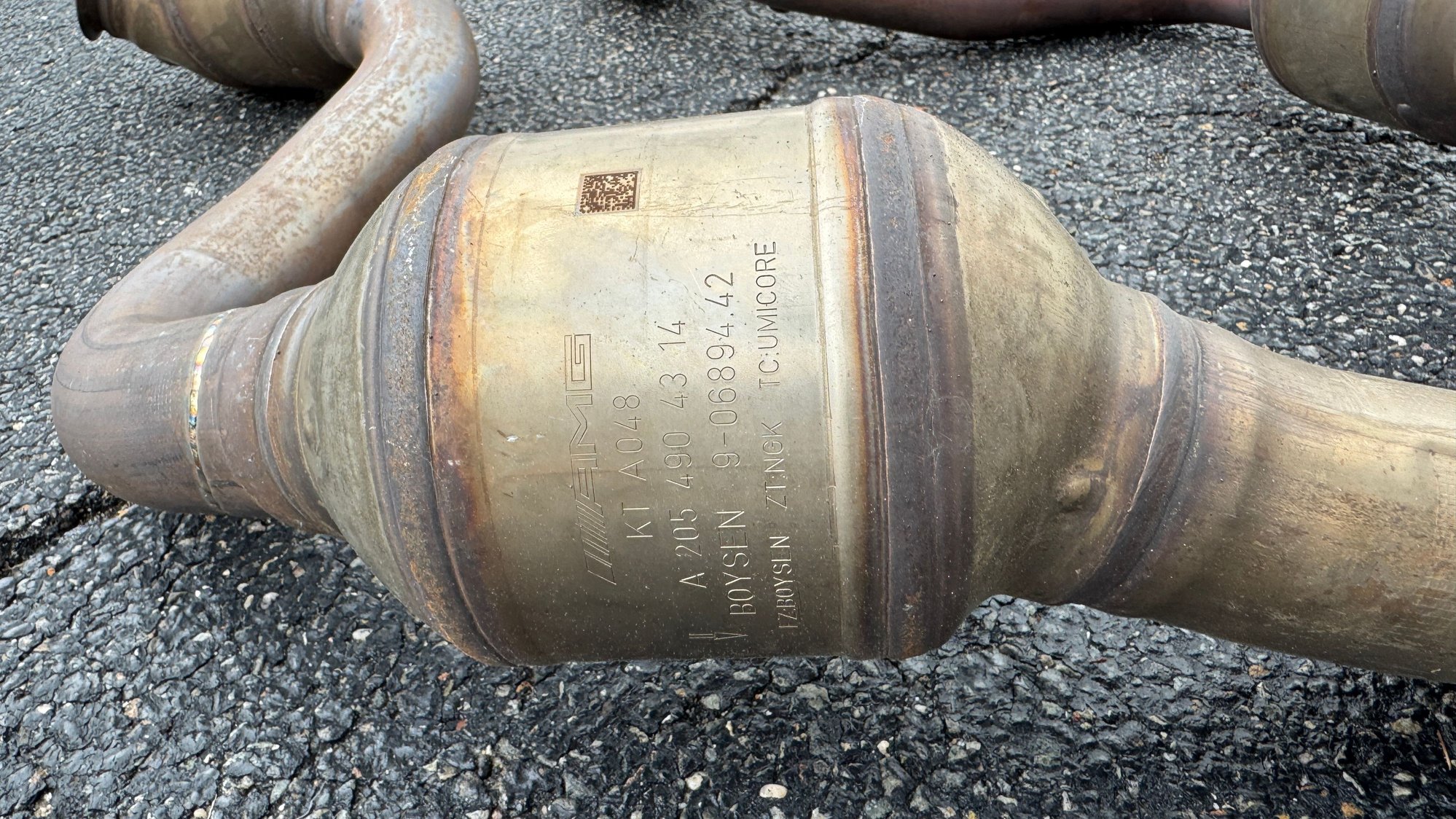 Engine - Exhaust - 2017 c63s stock cats/downpipes - Used - 2015 to 2023 Mercedes-Benz C63 AMG S - Suffolk, NY 11768, United States