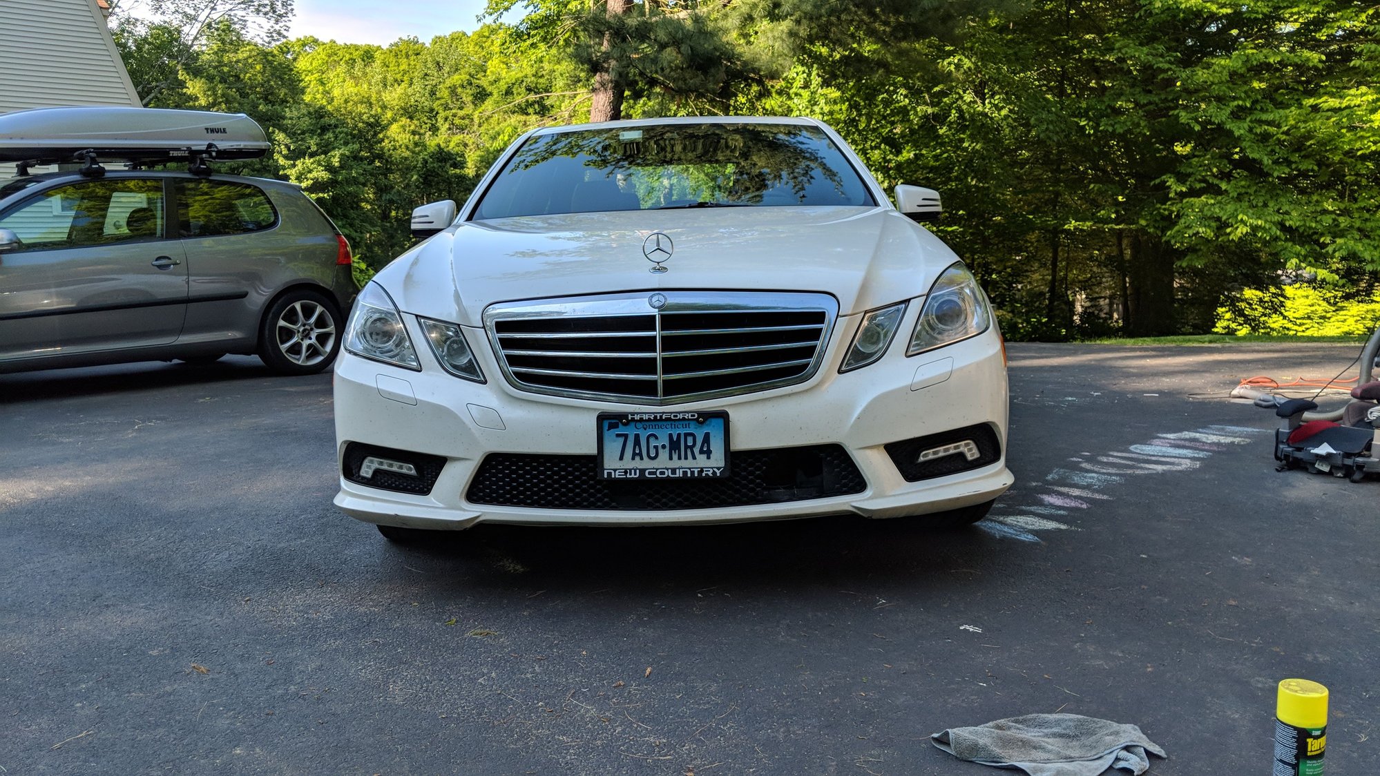 2011 Mercedes-Benz E550 - 2011 E550 4MATIC - Used - VIN WDDHF9AB2BA362209 - 162,000 Miles - 8 cyl - AWD - Automatic - Sedan - White - Guilford, CT 06437, United States