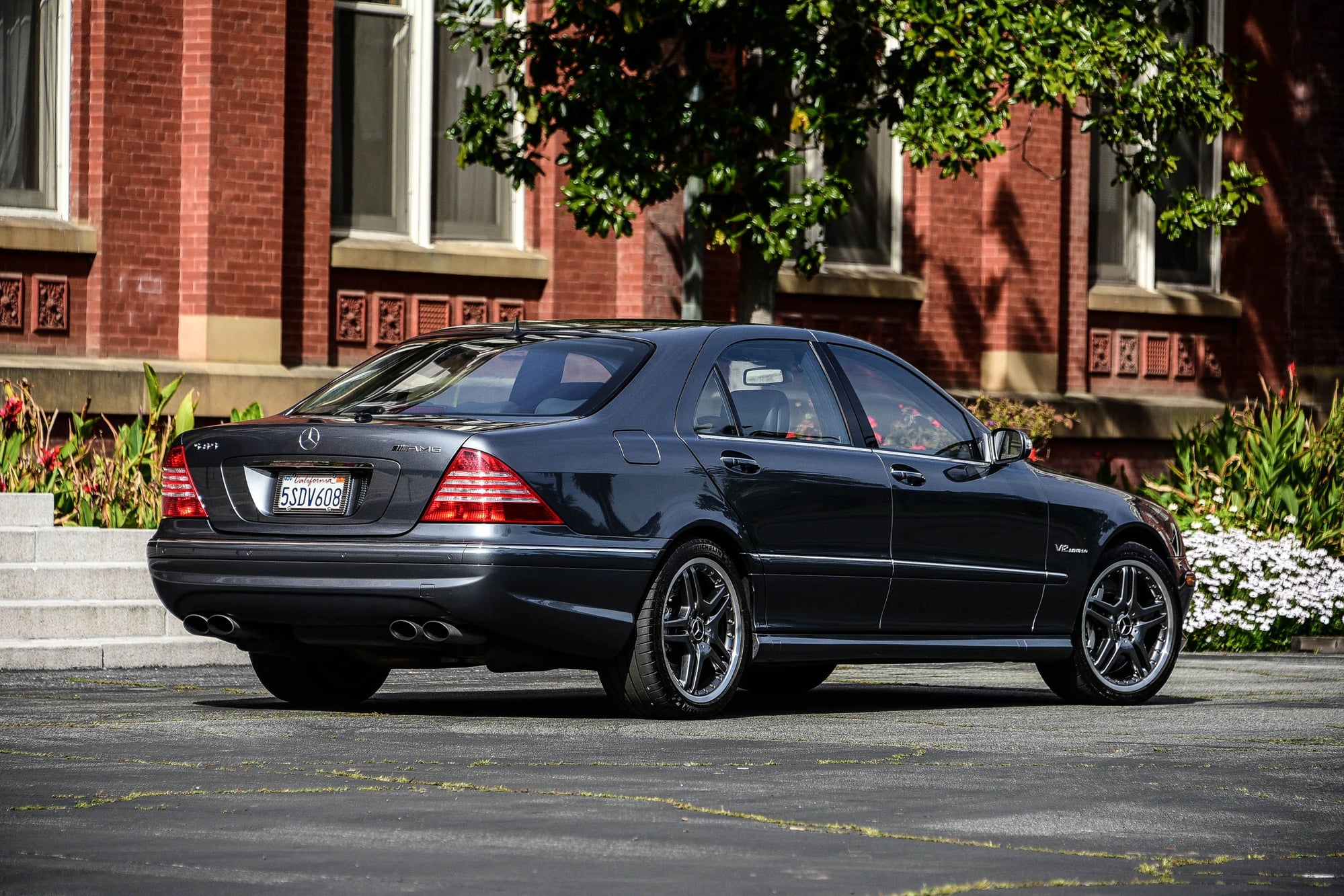 2006 Mercedes-Benz S65 AMG - FS: 2006 Mercedes S65 AMG - Designo Graphite Metallic, 68K miles - Used - VIN WDBNG79JX6A471936 - 68,000 Miles - 12 cyl - 2WD - Automatic - Menlo Park, CA 94025, United States