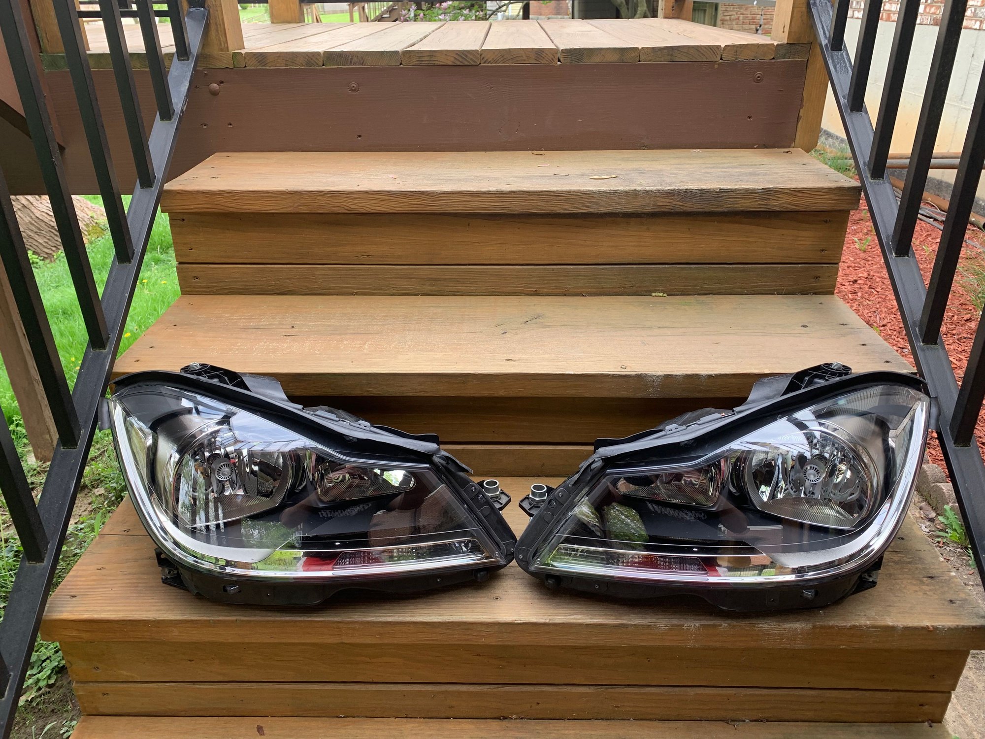 Lights - Mint condition 12-15 C-Class headlights - Used - 2012 to 2015 Mercedes-Benz C63 AMG - Cincinnati, OH 45238, United States