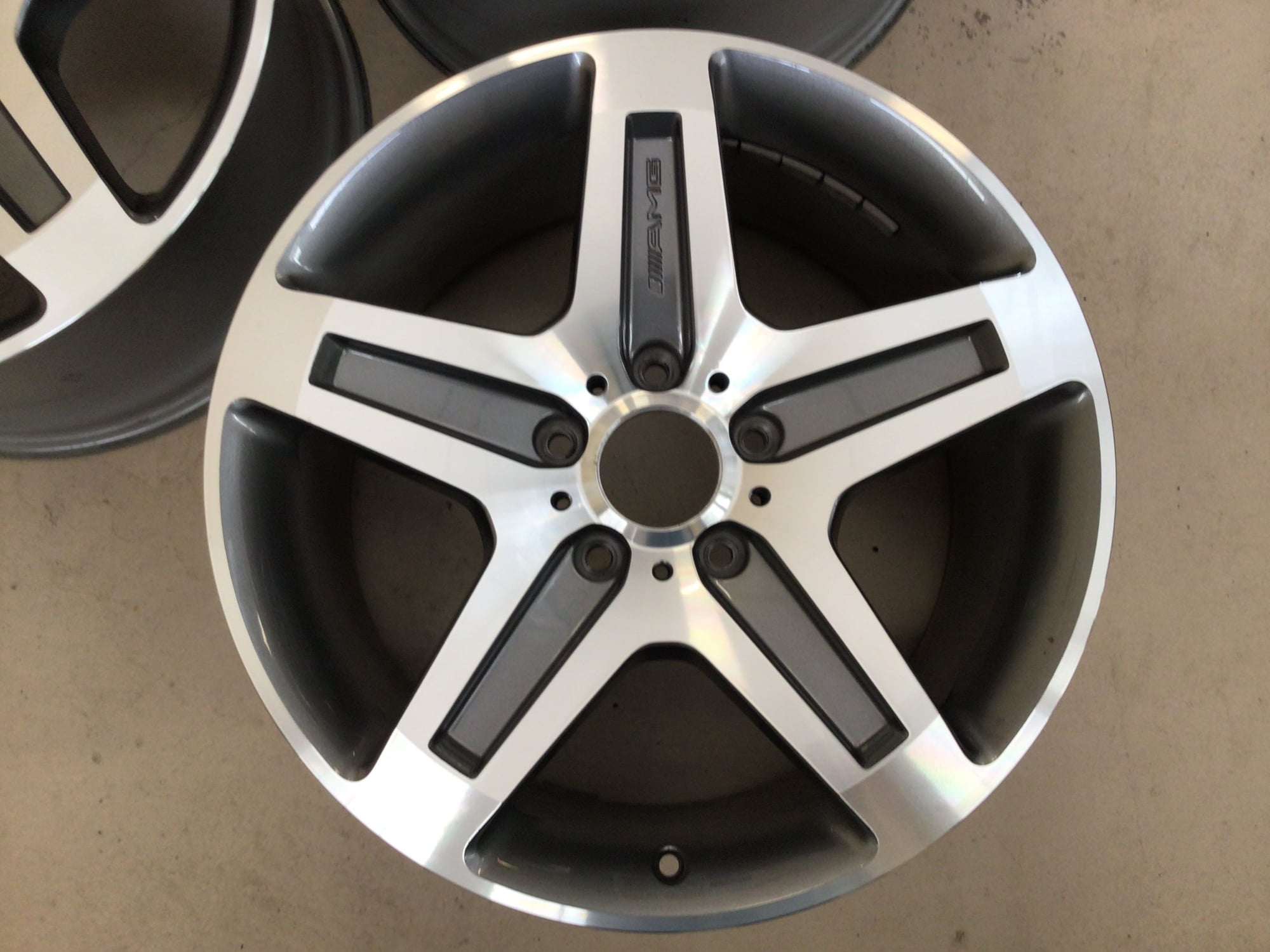 Wheels and Tires/Axles - 19” G55 wheels - Used - 2011 Mercedes-Benz G55 AMG - Saint Johns, FL 32259, United States