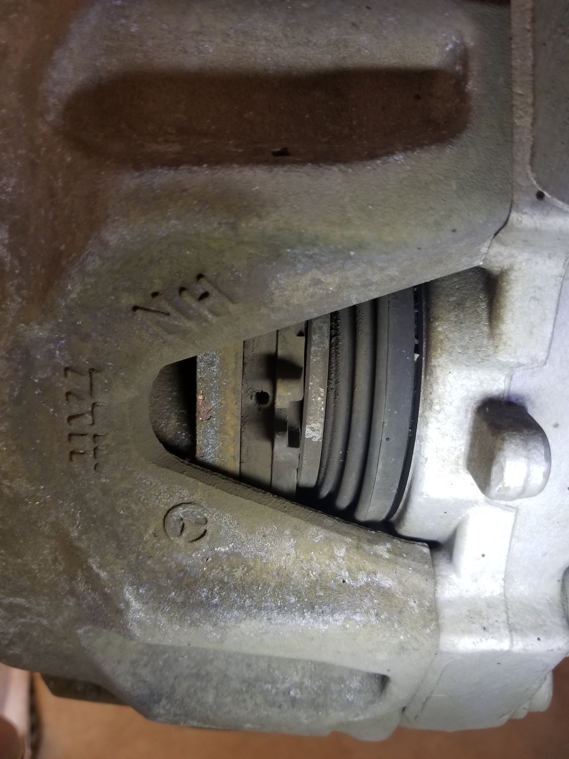2014 C300 Uneven brake pad wear inner v. outer Forums