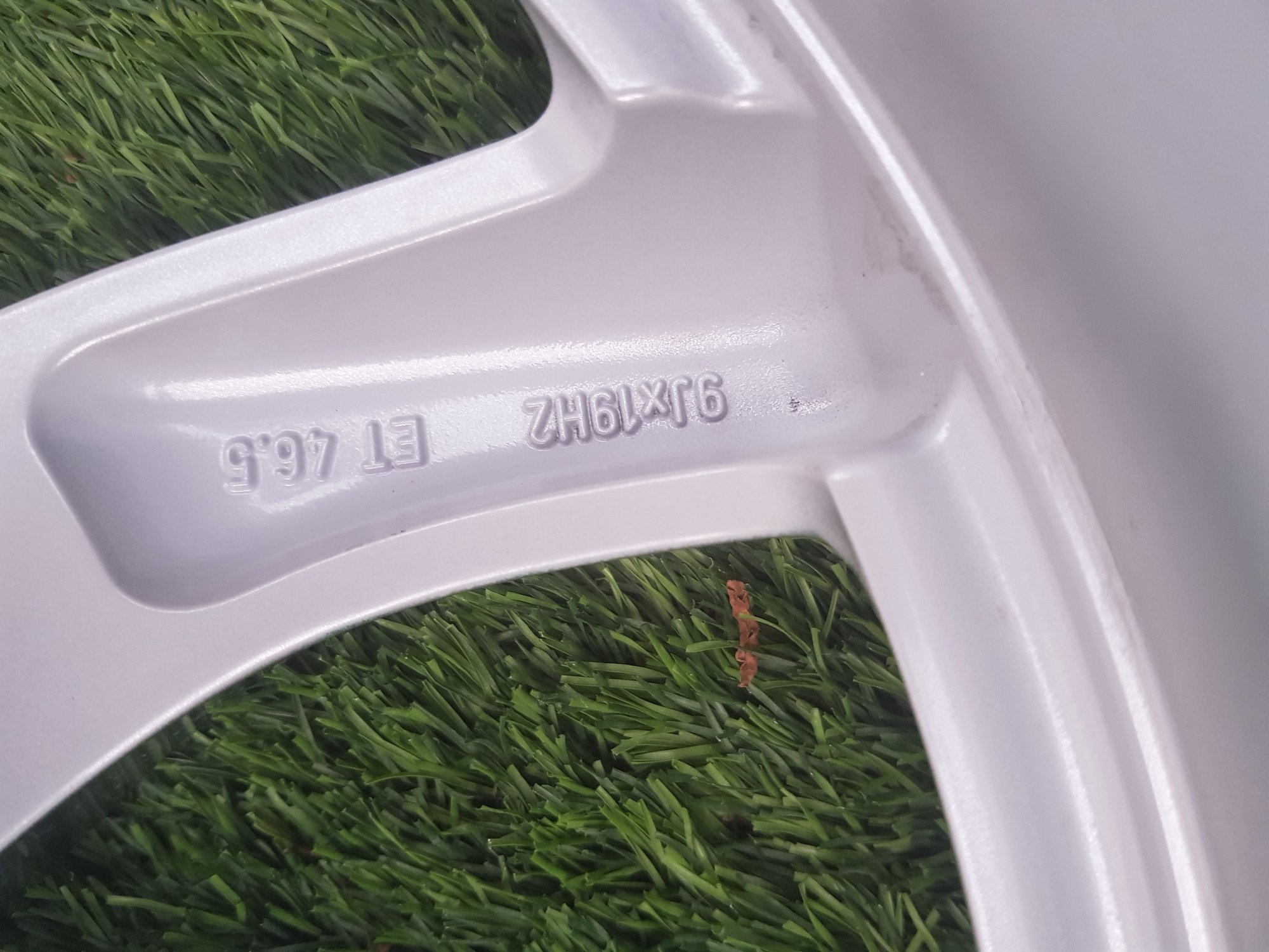 Wheels and Tires/Axles - SLR McLaren wheels for sale (original) - Used - 2005 to 2011 Mercedes-Benz SLR McLaren - Dubai, United Arab Emirates